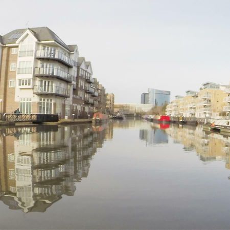 Slick Suite In A Waterside West-London Development Brentford Luaran gambar